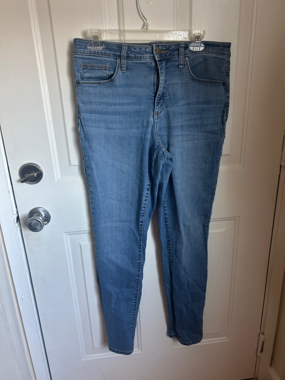 Universal Thread Light Blue Skinny Jeans
